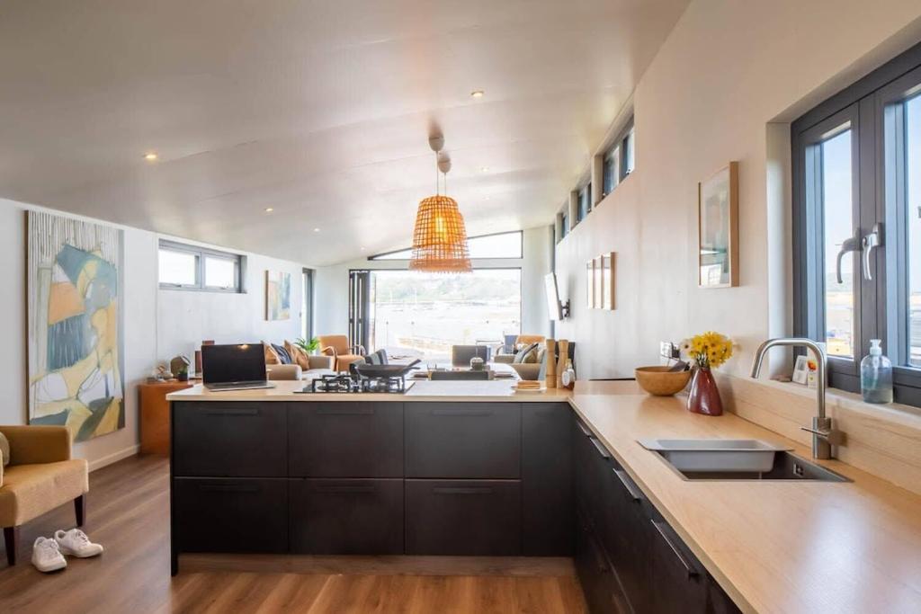 Houseboat Eleuthera Bembridge Εξωτερικό φωτογραφία